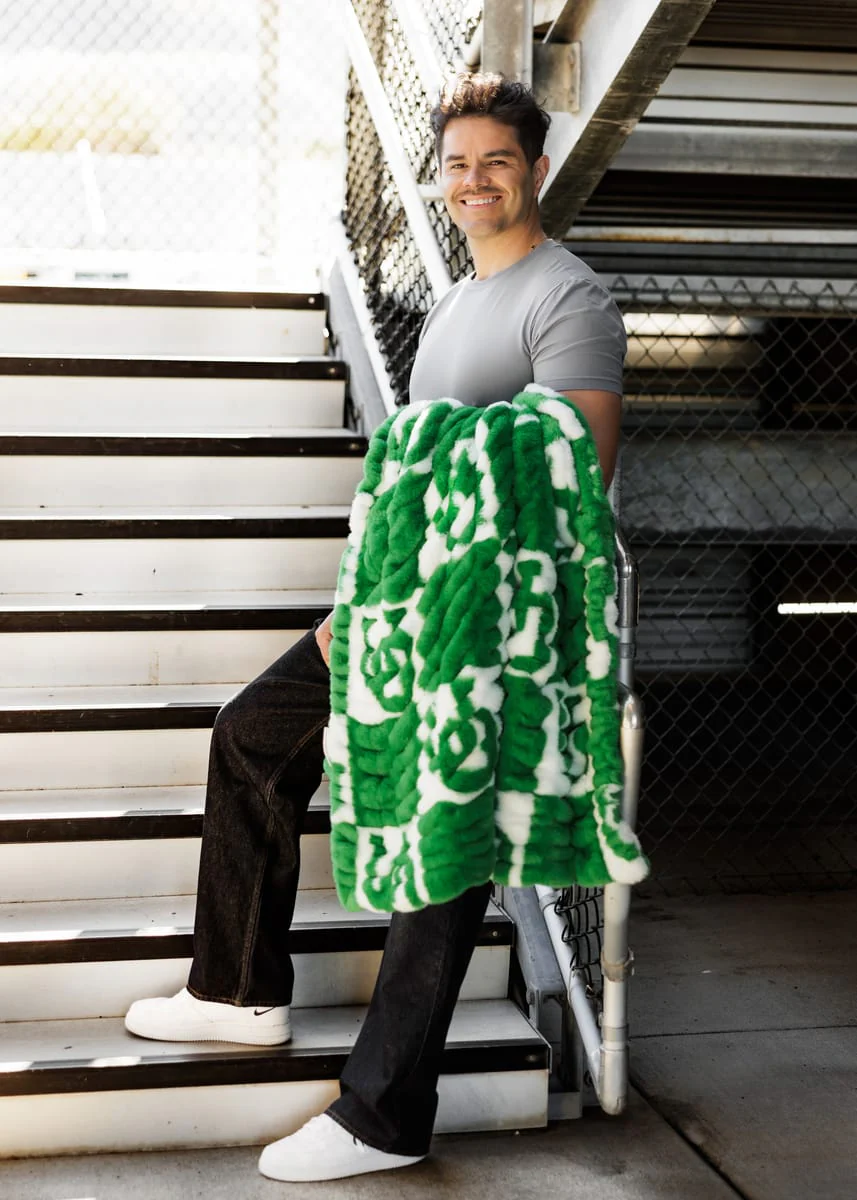 University of Oregon Ducks Blanket - Hugs - Image 3
