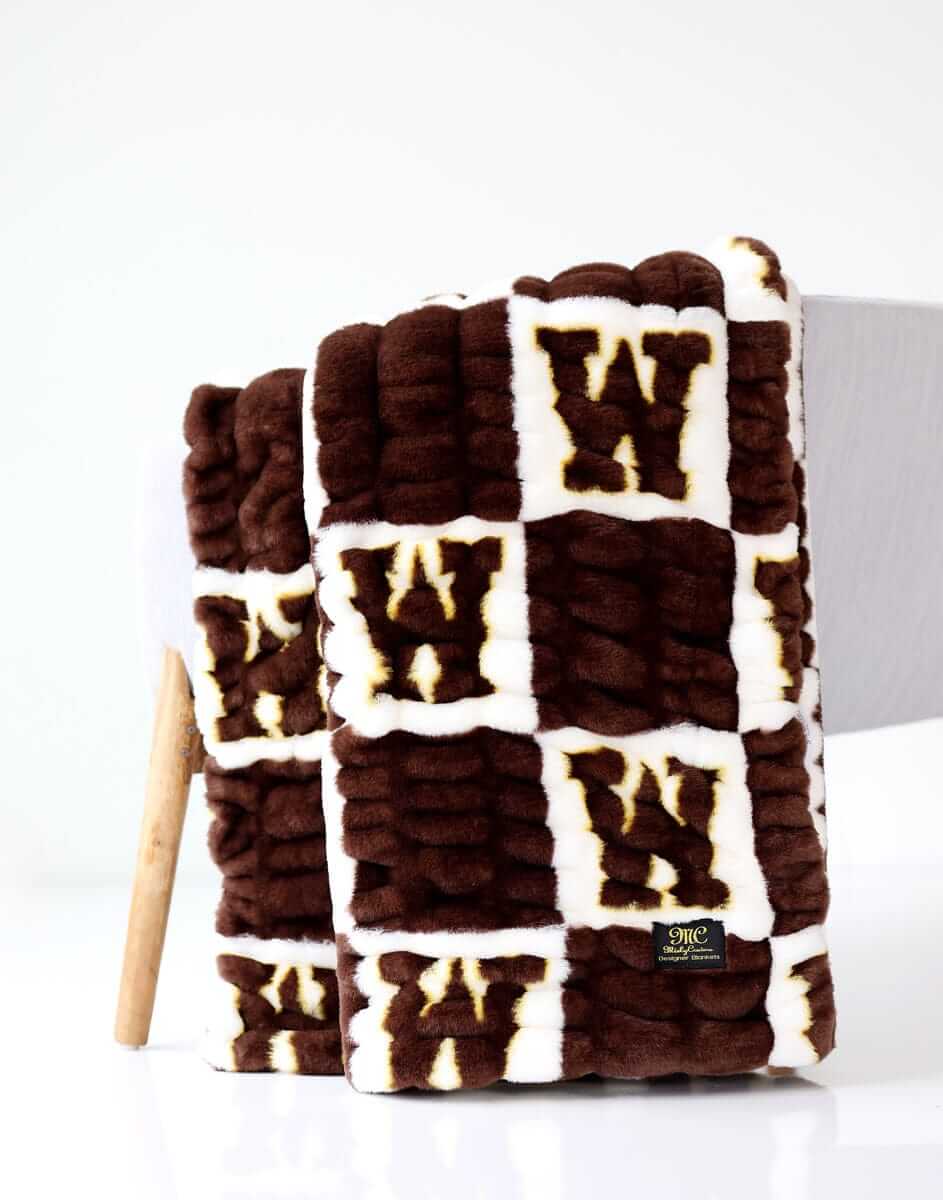 Wyoming Cowboys Blanket - Hugs